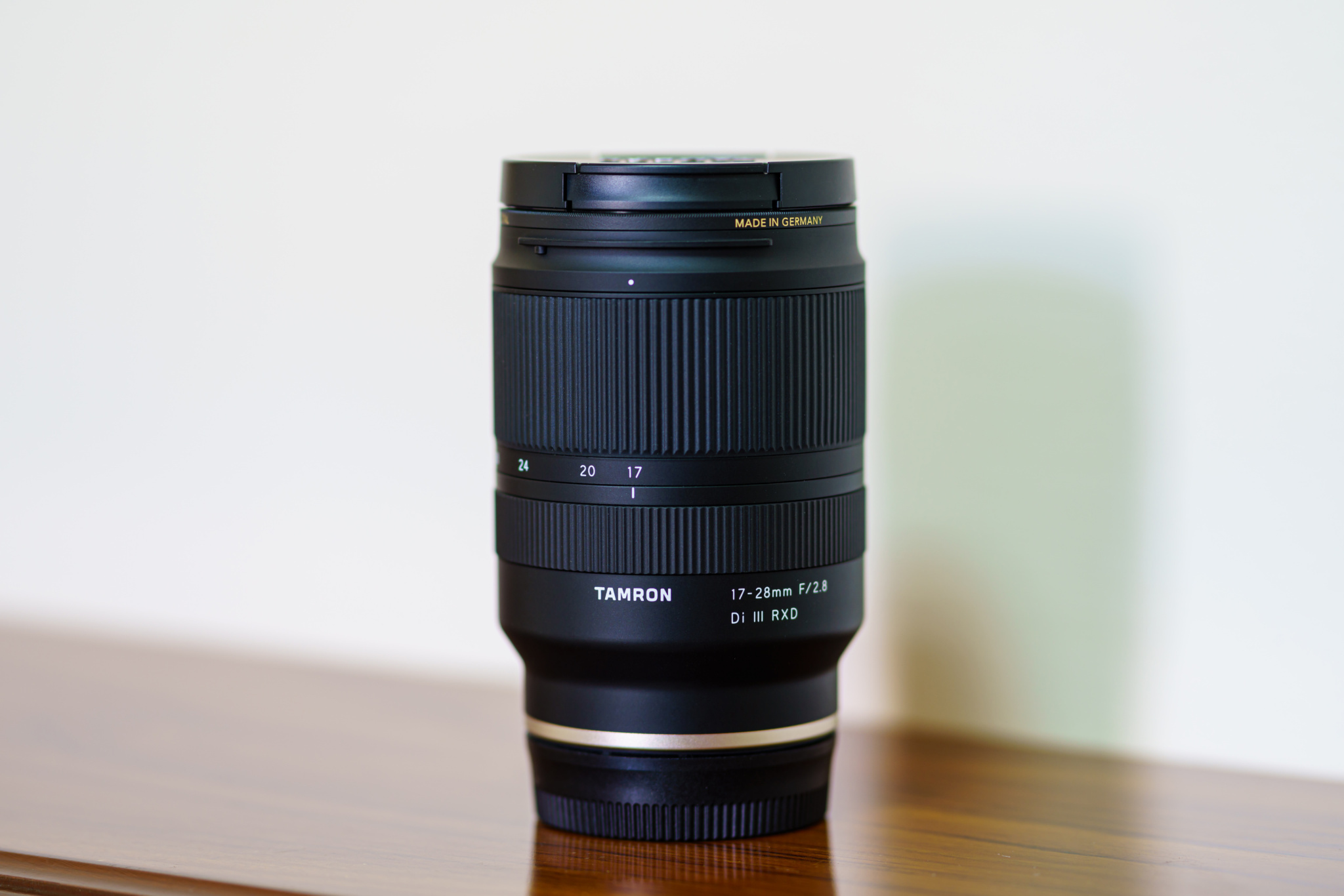 Tamron 17-28mm F2.8 A046